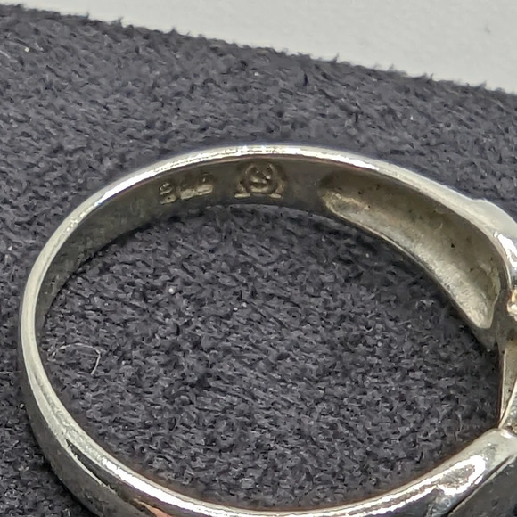 Heart marqasite ring - Picture 3 of 5